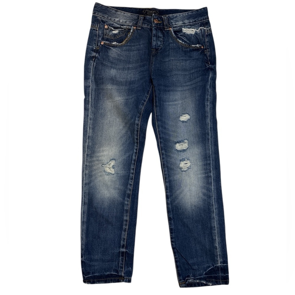 Zara Jeans. Boot cut Distressed. Size 04. 
Rise 9” & inseam 26”. Top condition.